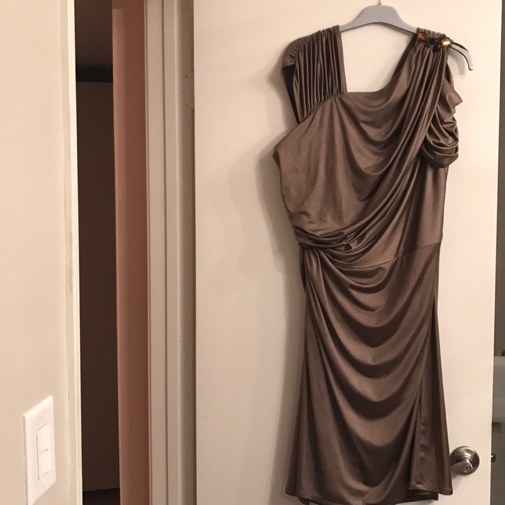 Beautiful party Tadashi Shoji dress